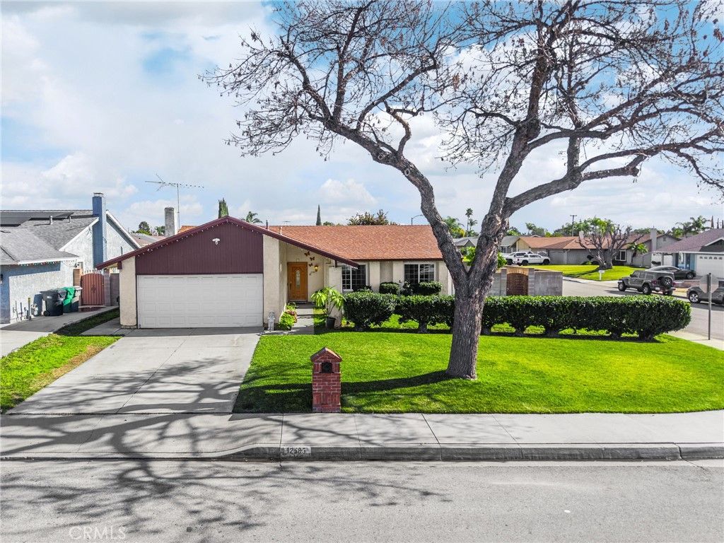 Photo of 12585 Yorba Ave, Chino, CA 91710 (MLS # PW26006987)