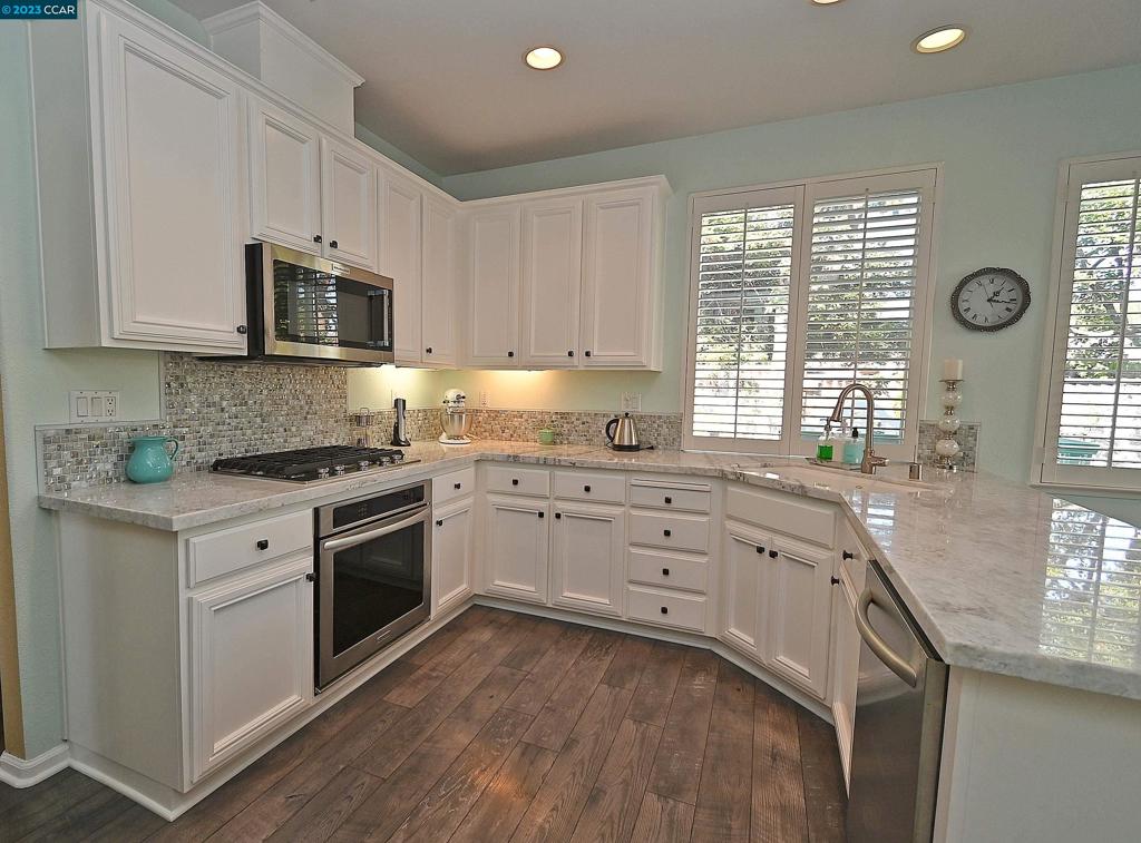 GREYSTONE RANCH - Residential