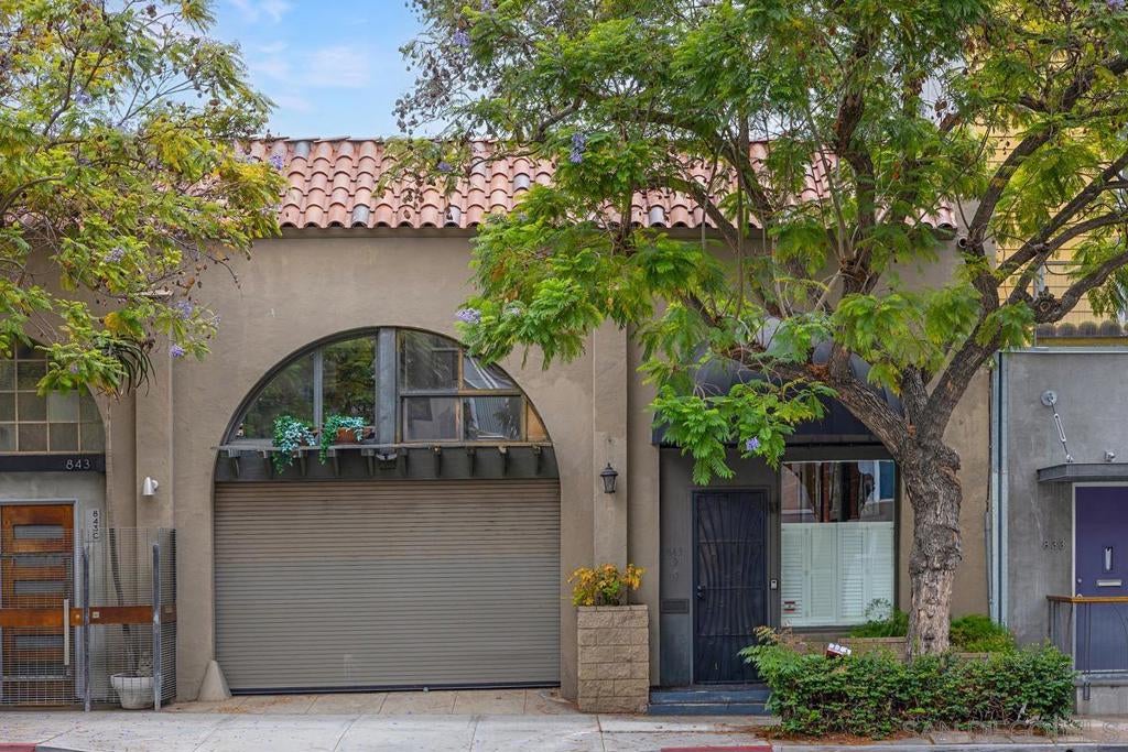 843 10th Ave Unit D