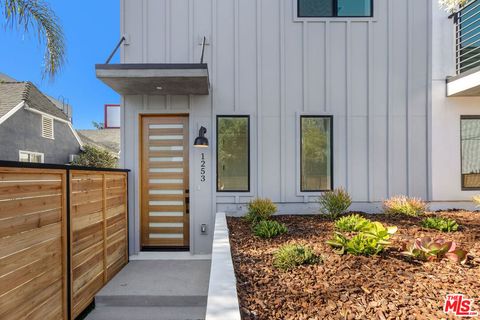 Photo of 1253 N Gower Street, Los Angeles, CA 90038 (MLS # 26640995)