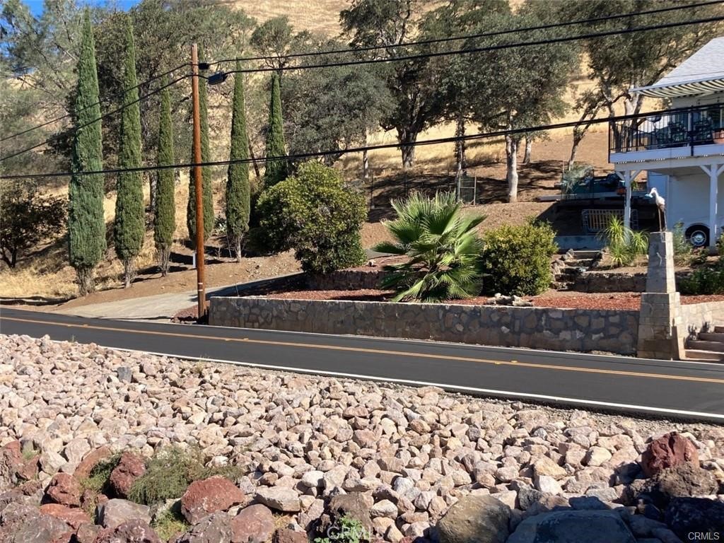 12605 Lakeshore Drive