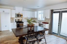 595 1/2 VENTURA Street