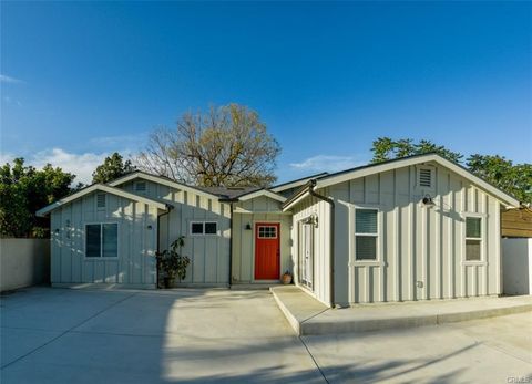 Photo of 595 1/2 VENTURA Street, Altadena, CA 91001 (MLS # WS25243062) Photo of 595 1/2 VENTURA Street, Altadena, CA 91001 (MLS # WS25243062)