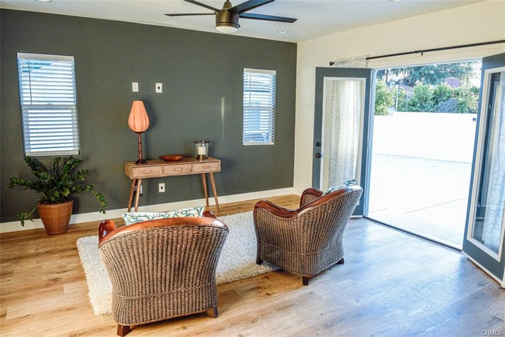 595 1/2 VENTURA Street