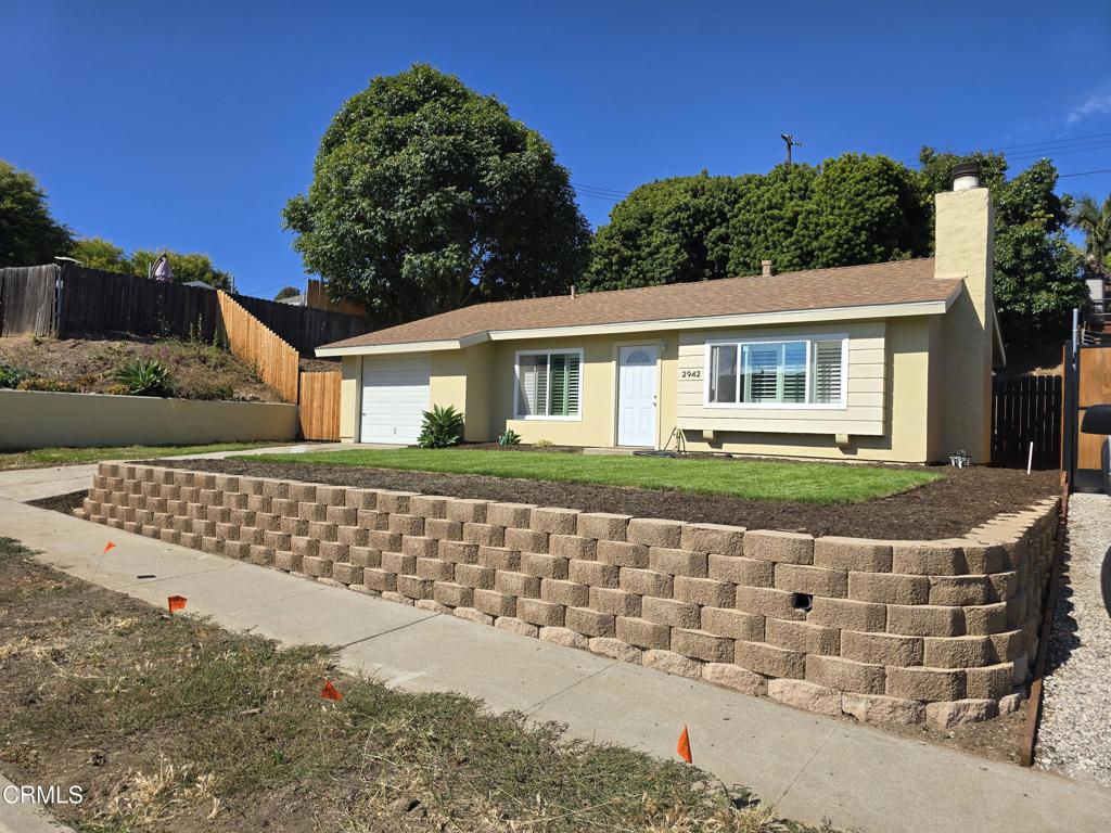 2942 Apache Avenue