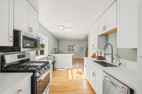 Tiny photo for 2942 Apache Avenue, Ventura, CA 93001 (MLS # V1-37228)