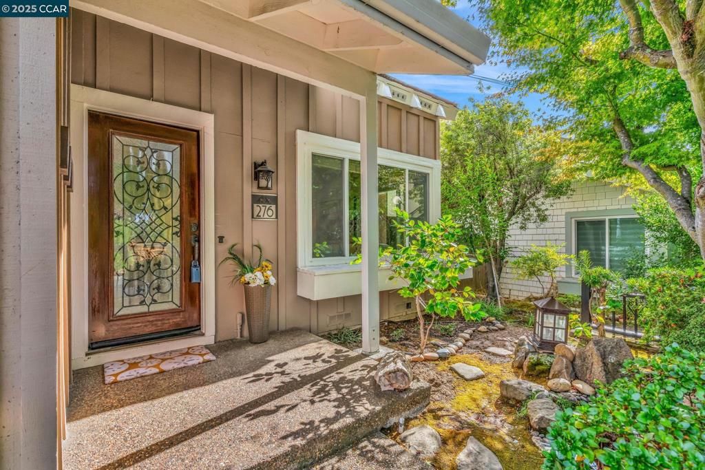 Photo of 276 Sunnybrae Dr Dr, Martinez, CA 94553 (MLS # 41115157)