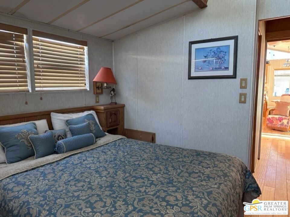 Desert Shadows Rv Re - Residential Lease