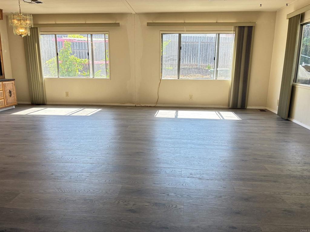 2250 N Broadway 69