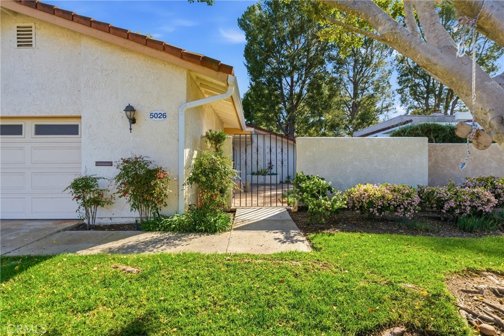 5026 Avenida Del Sol