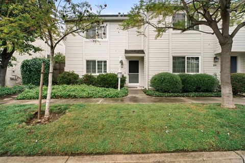 Photo of 199 Shelley Avenue, Campbell, CA 95008 (MLS # ML82043566)