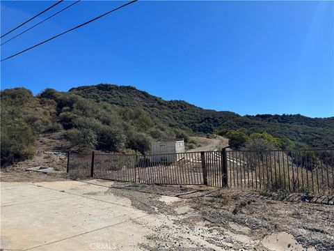 Photo of 25858 Mulholland, Calabasas, CA 91302 (MLS # SR25242097)