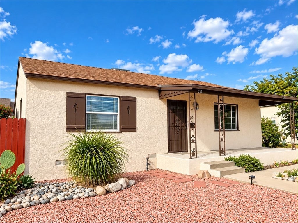 312 W Lugonia