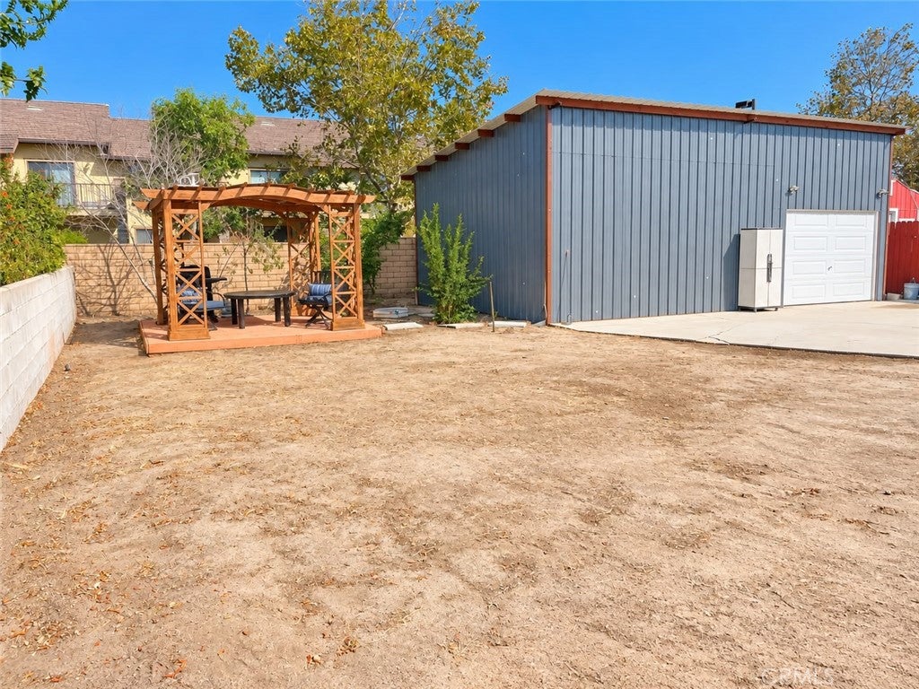 312 W Lugonia