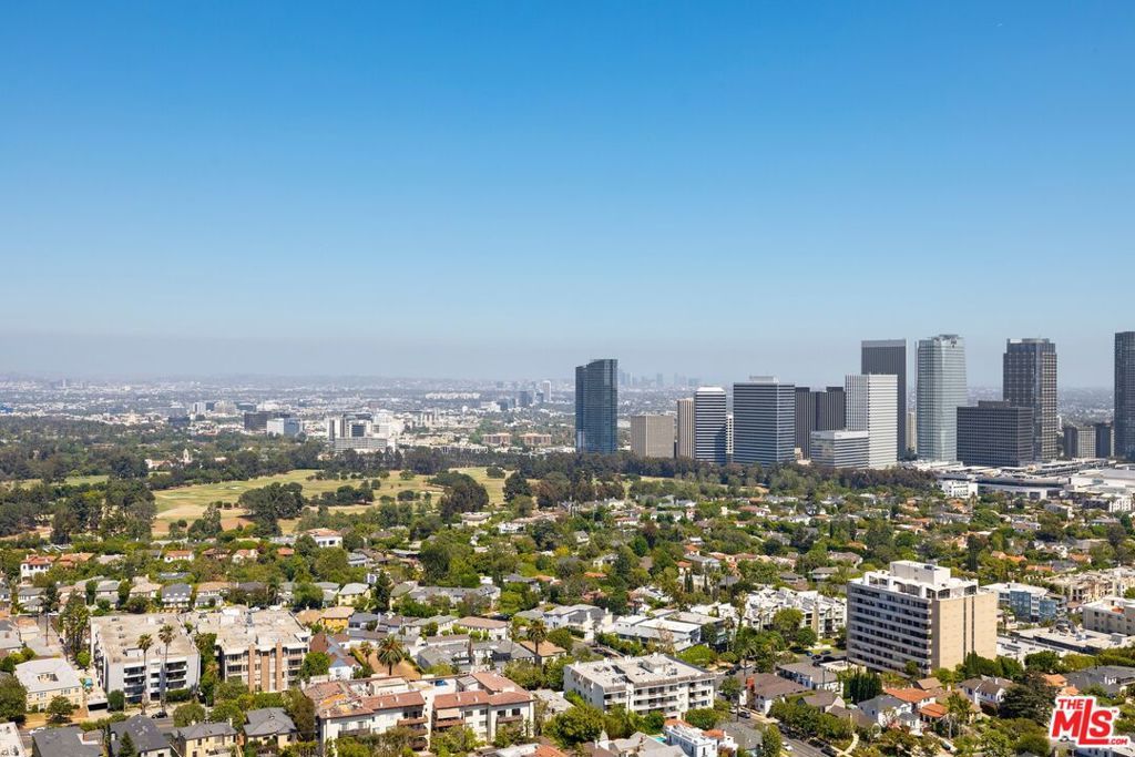 Photo of 10490 Wilshire Boulevard #PH4, Los Angeles, CA 90024 (MLS # 25577191)