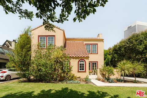 Photo of 831 S Stanley Avenue, Los Angeles, CA 90036 (MLS # 25554303) Photo of 831 S Stanley Avenue, Los Angeles, CA 90036 (MLS # 25554303)