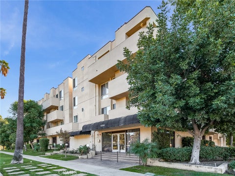 Photo of 19350 Sherman Way #208, Reseda, CA 91335 (MLS # SR26132239)