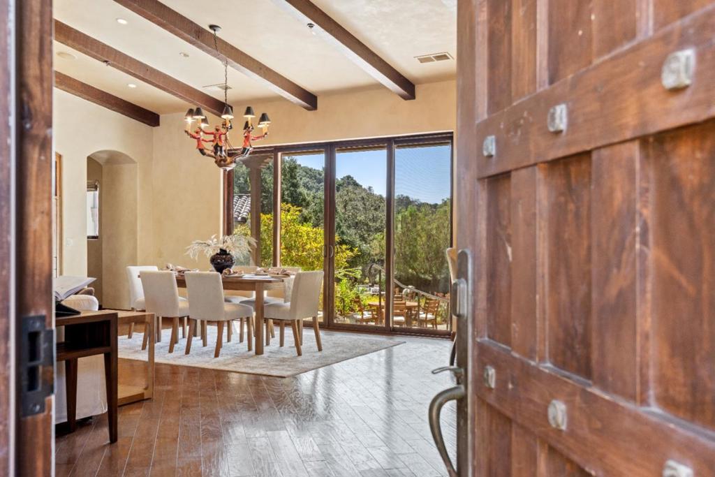 43 Middle Canyon Road