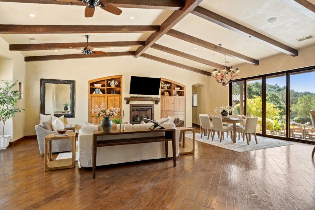 43 Middle Canyon Road