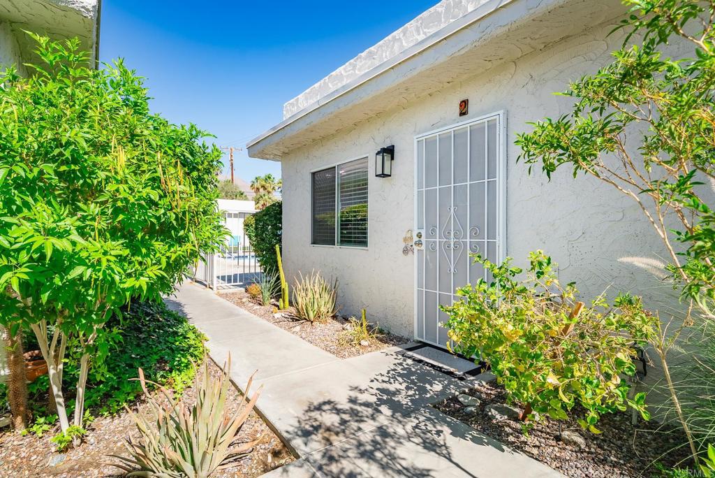 800 E Cottonwood Road