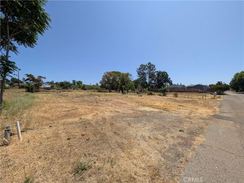 Photo of 561 Rustic Lane, Paradise, CA 95969 (MLS # SN25136352) Photo of 561 Rustic Lane, Paradise, CA 95969 (MLS # SN25136352)