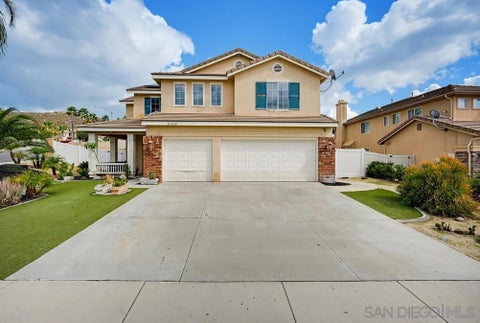 Photo of 27632 Mangrove Street ST, Murrieta, CA 92563 (MLS # 260025615SD)