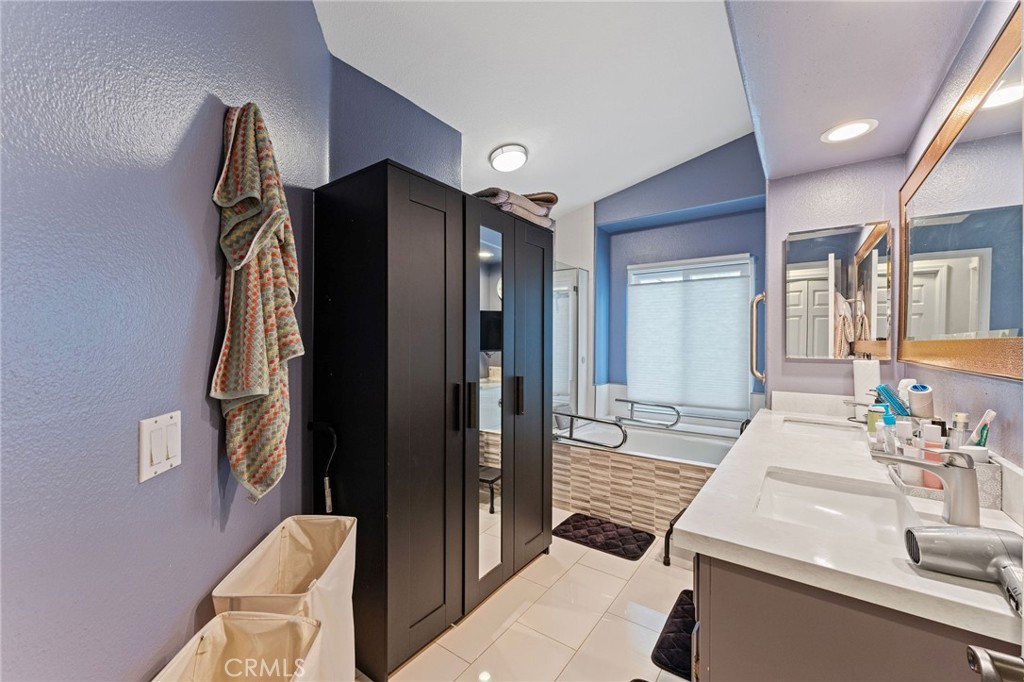 Oakmont (OM) - Residential