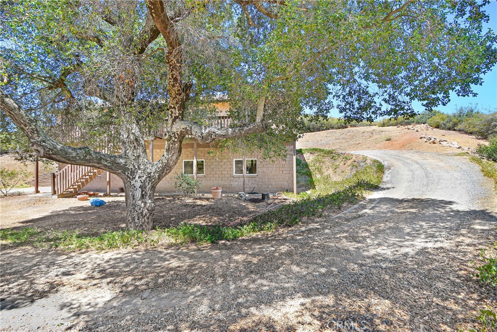 16789 Valley Hi