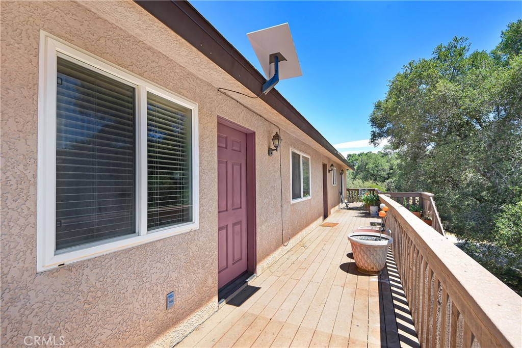 16789 Valley Hi