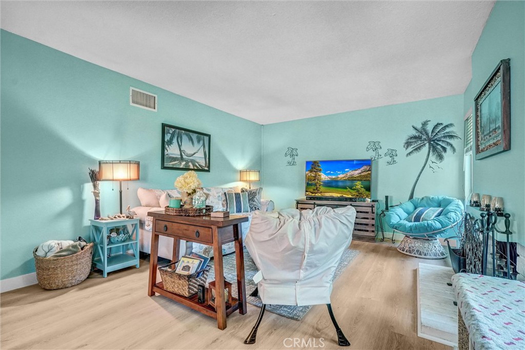 950 S Pearwood Lane