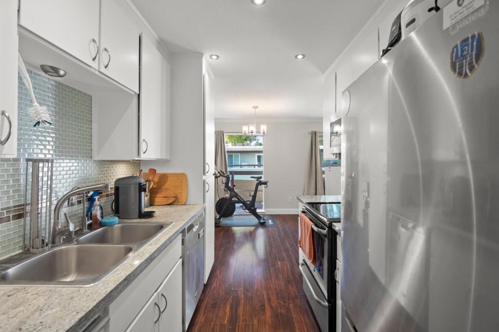 303 Tradewinds Drive 10