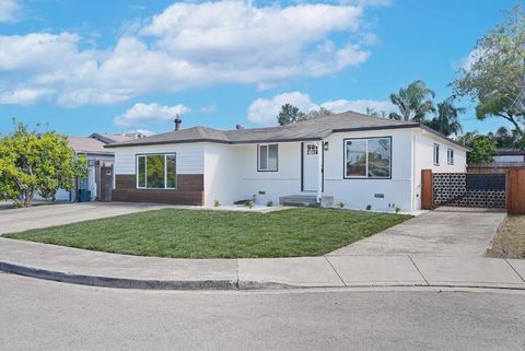 Photo of 3334 Marchese Court, Santa Clara, CA 95051 (MLS # ML82043231)