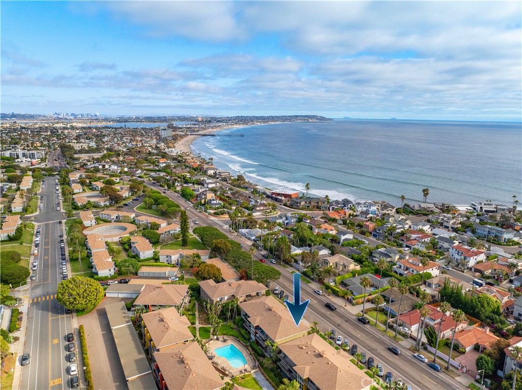 Welcome to Bird Rock in La Jolla, one of San Diego's best neighborhoods. Rarely available Capri Aire "Pied-a-terre", located on the ground floor. Open and very generous floor plan offers spacious living room with an area for office space, breakfast nook and dining room/space. Large bedroom with oversized closet and two additional closets are adjacent to the updated bathroom. Enjoy beautiful gardens and sparkling pool, and stroll to tide pools at Bird Rock, Calumet Park, Tourmaline Beach, restaurants, coffee shops and unique stores. Welcome to La Jolla!
