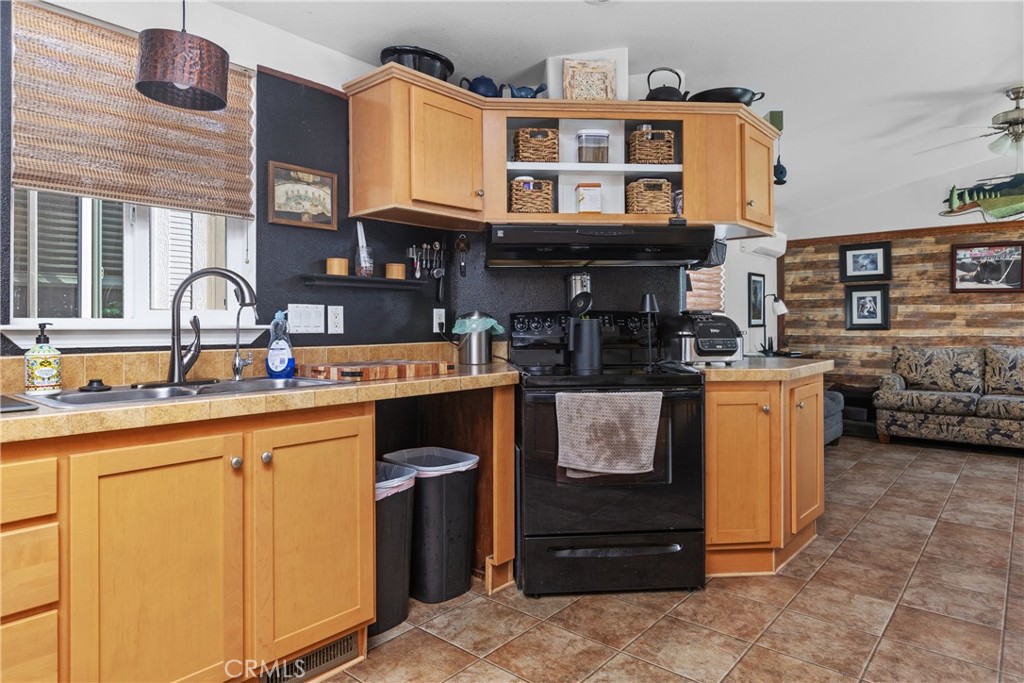 500 Atascadero Road C11