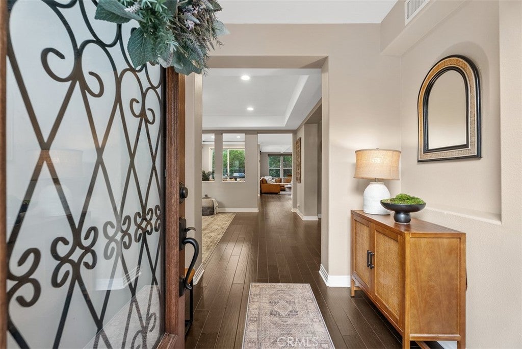 16 Vela Court