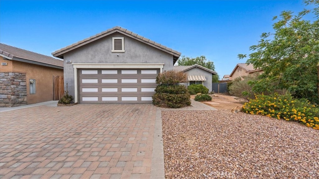 **For Rent – Spacious 3 Bedroom, 2 Bathroom Home in Victorville**
Welcome to this charming single-story home located in a quiet, desirable neighborhood of Victorville. Featuring 3 spacious bedrooms and 2 full bathrooms, this property offers comfort and convenience for everyday living.
Enjoy the grand entryway with open double doors, a bright and inviting living space, and well-sized rooms throughout. The home includes both a front and back yard, perfect for relaxing, entertaining, or enjoying outdoor activities.
**Property Highlights:**
* 3 Bedrooms | 2 Bathrooms | Single Story
* Grand double-door entryway
* Spacious layout with plenty of natural light
* Nice-sized front and backyard
* Located in a quiet, family-friendly neighborhood
** Move-in ready today!
** Good credit and stable income required
** Pets considered (negotiable)
Don’t miss out on this beautiful home—schedule a showing today!