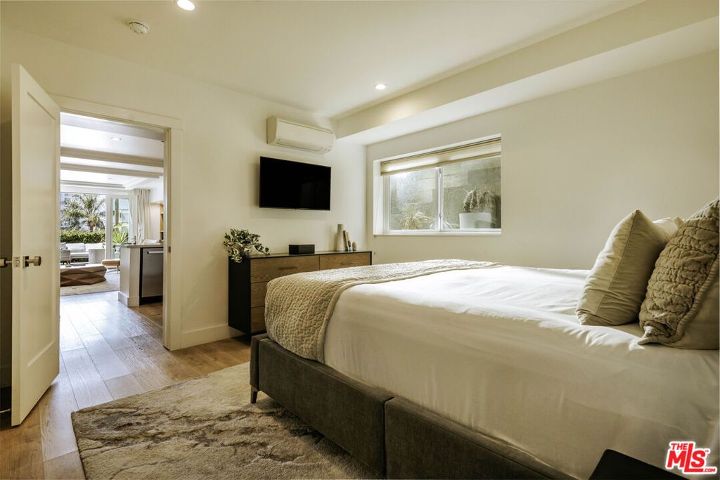 Photo of 2817 3rd Street #4, Santa Monica, CA 90405 (MLS # 25531561)