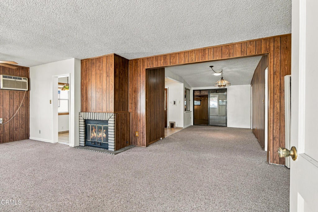 332 W Fernfield Drive