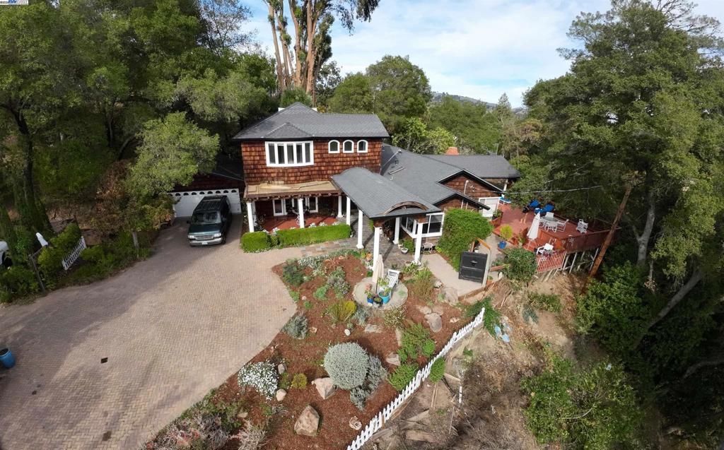 LAFAYETTE HILLS - Residential