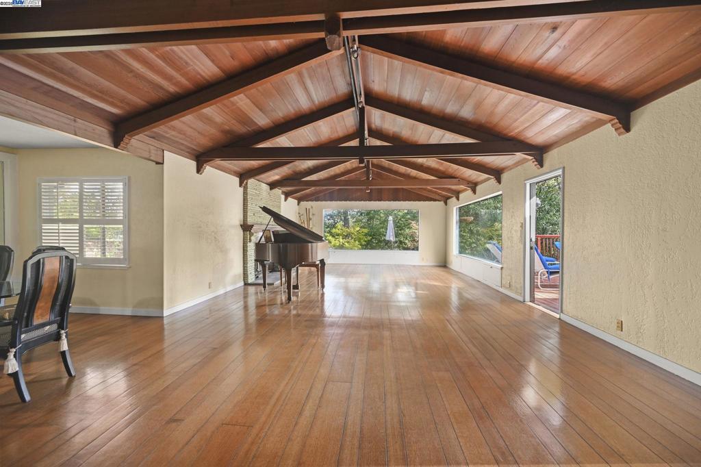 LAFAYETTE HILLS - Residential