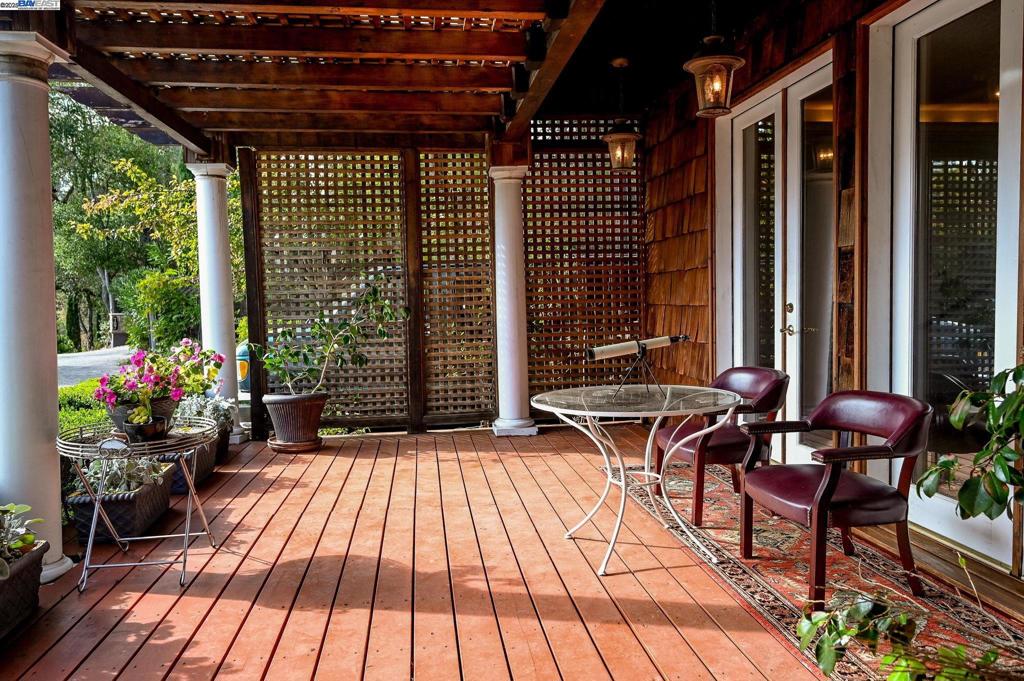 LAFAYETTE HILLS - Residential