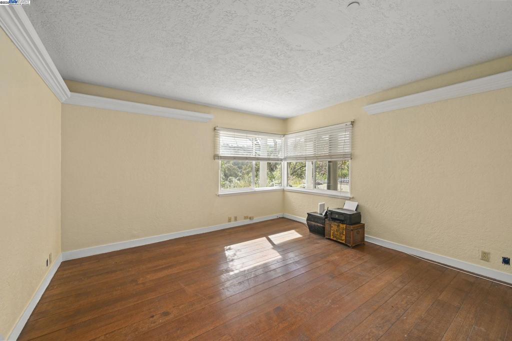 LAFAYETTE HILLS - Residential