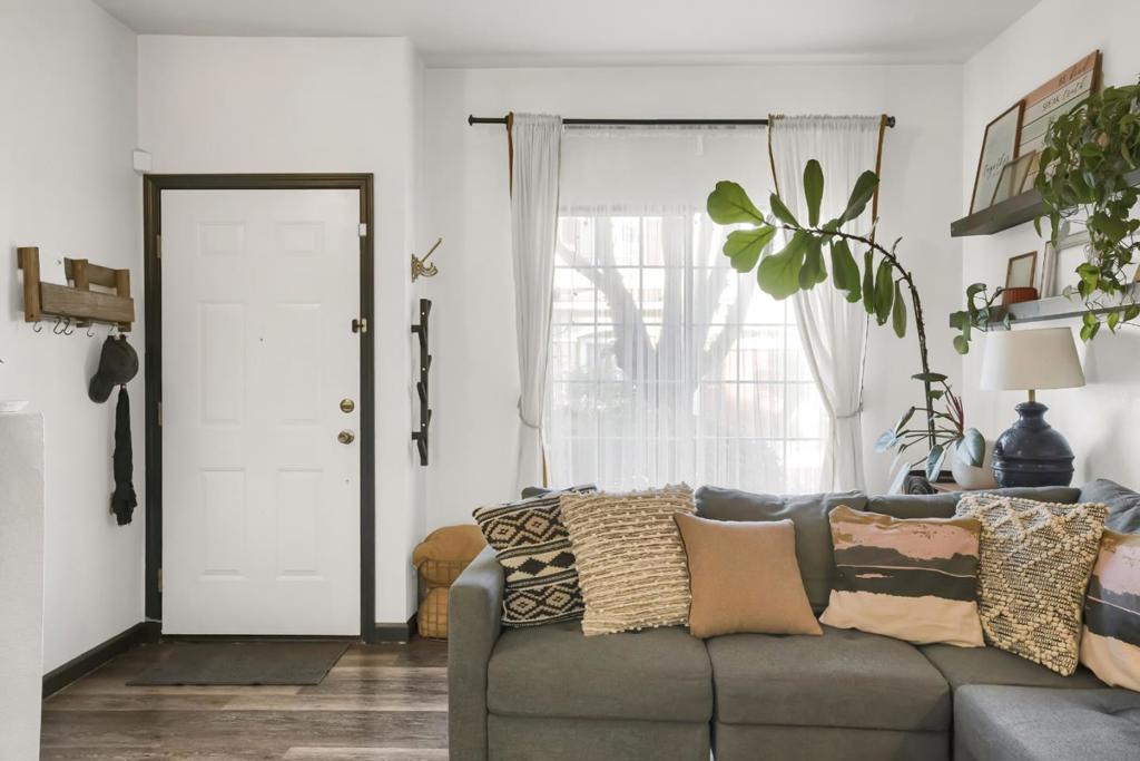 2808 Quest Court