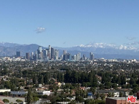 Photo of 4557 Don Rodolfo Place, Los Angeles, CA 90008 (MLS # 26639505)