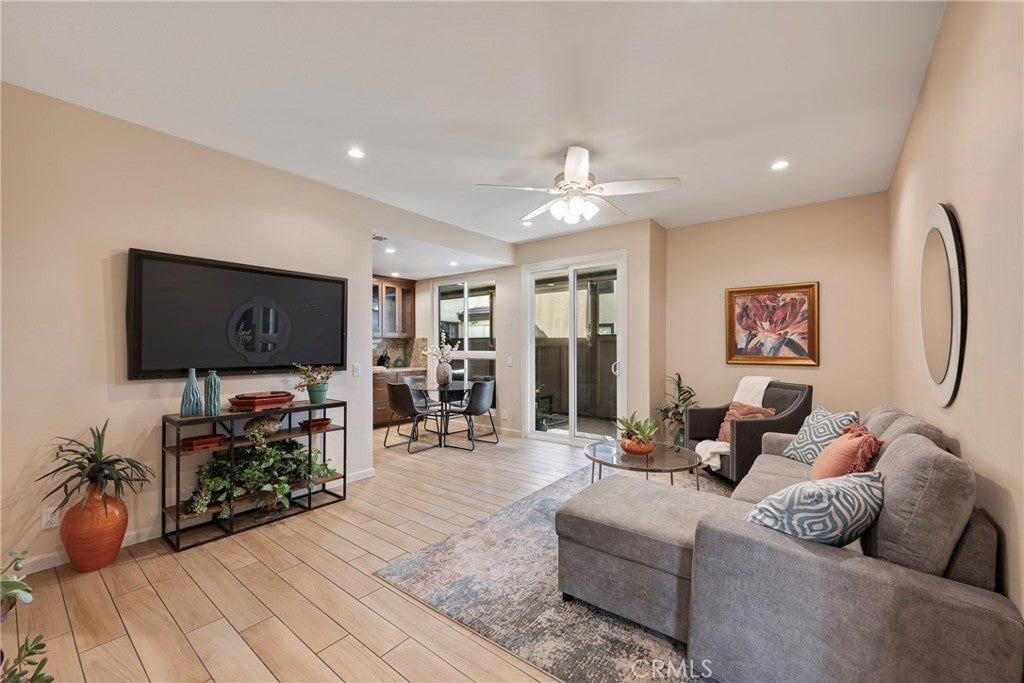 620 N Brea 59