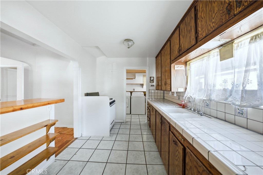 15109 Alburtis Avenue