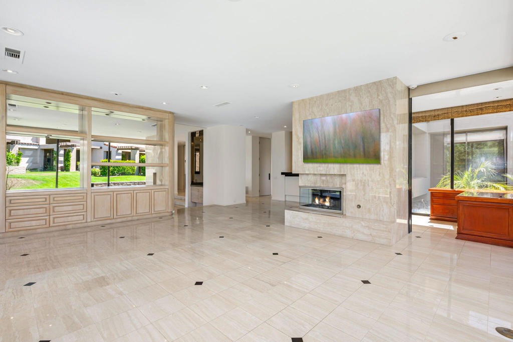 74716 Casandra Court