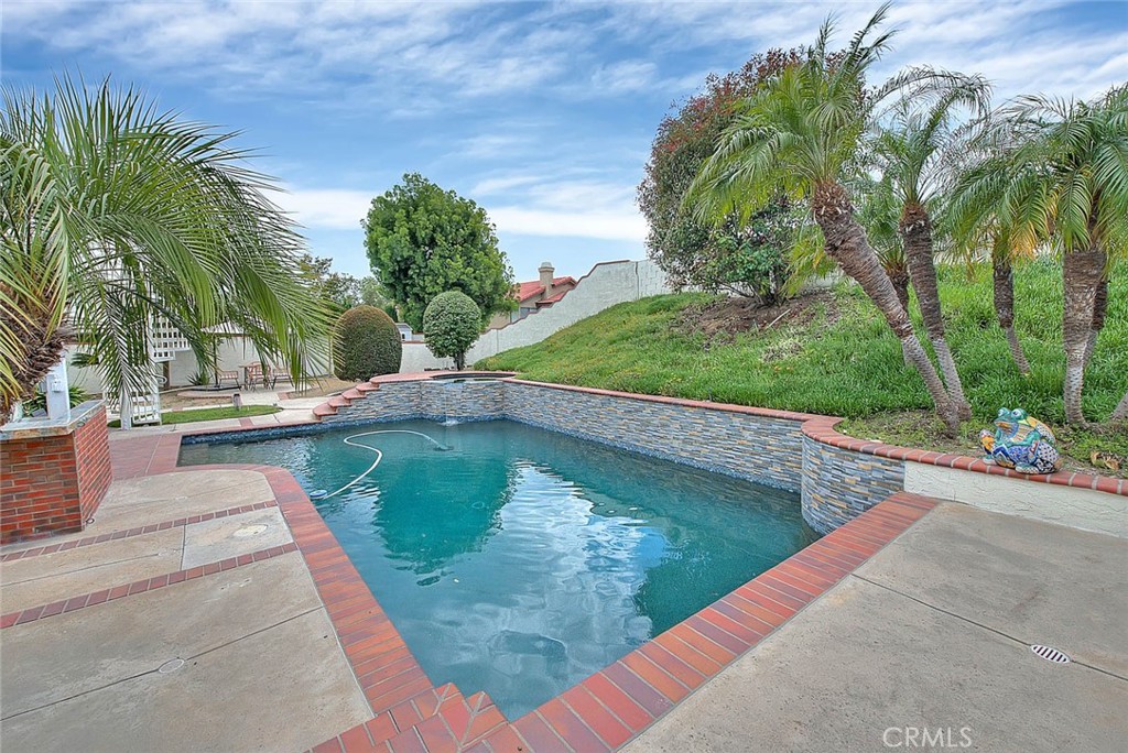 809 Crystal Water Lane
