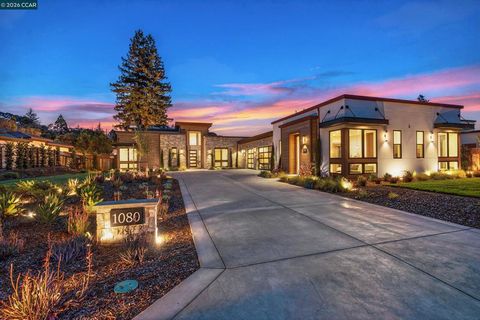 Photo of 1080 Borrette Ct, Napa, CA 94558 (MLS # 41131660)