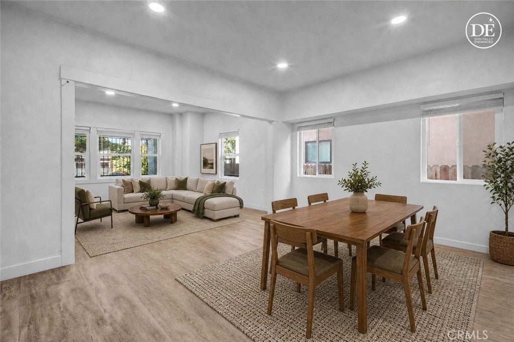 2924 S Normandie